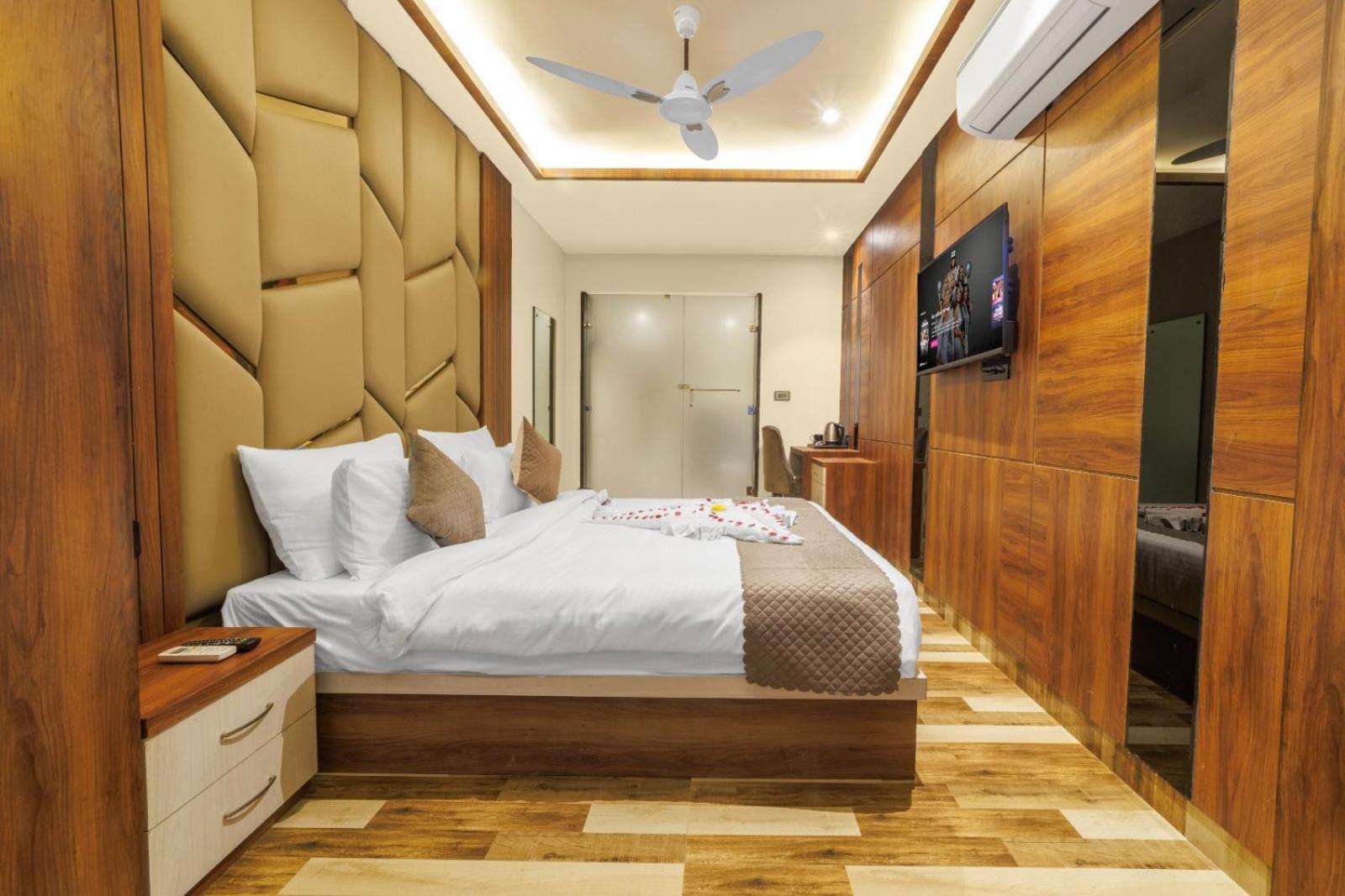 Hotel Golden Peacock Haridwār Extérieur photo